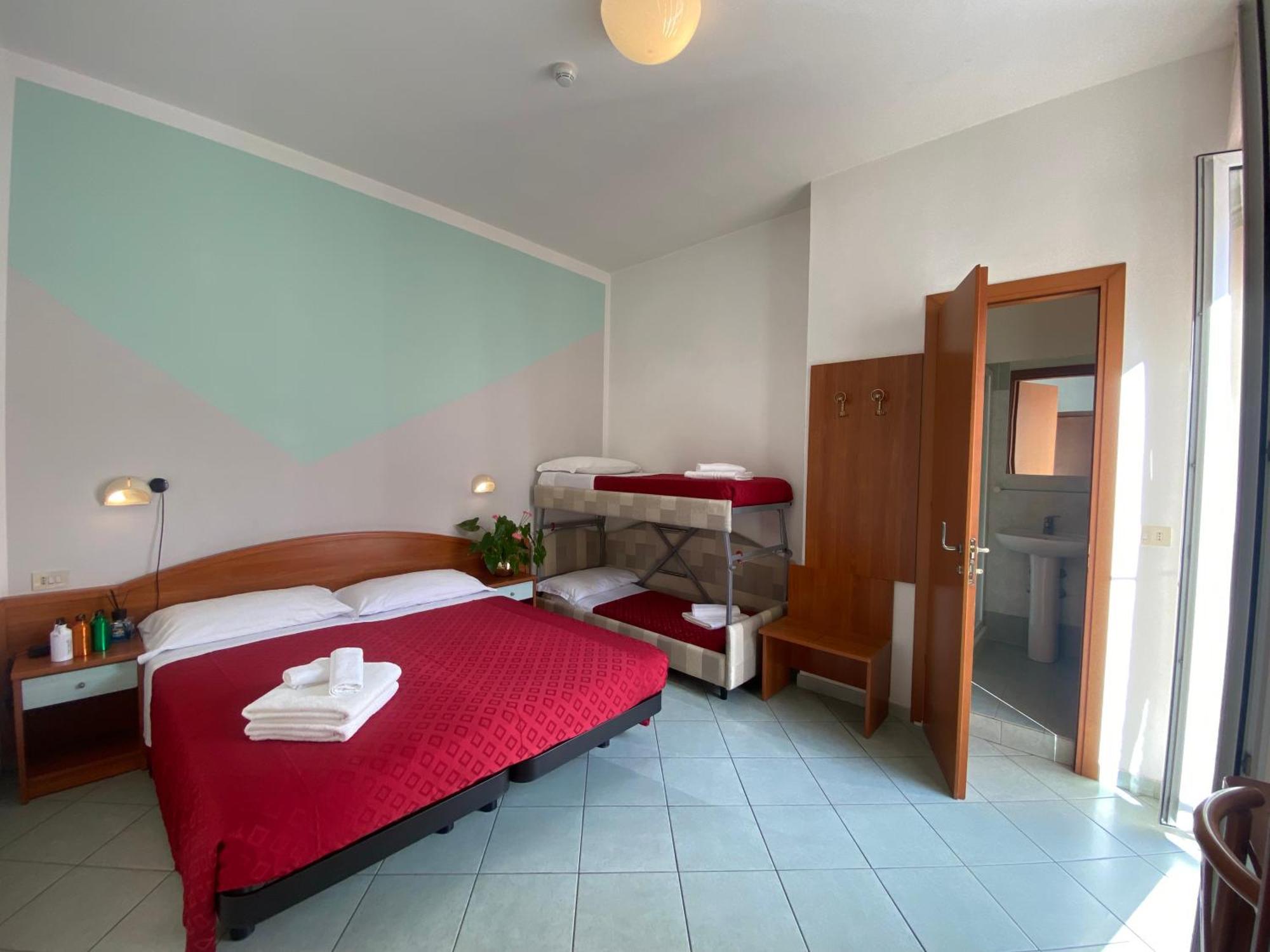 Hotel Villa Caterina Rimini Ngoại thất bức ảnh