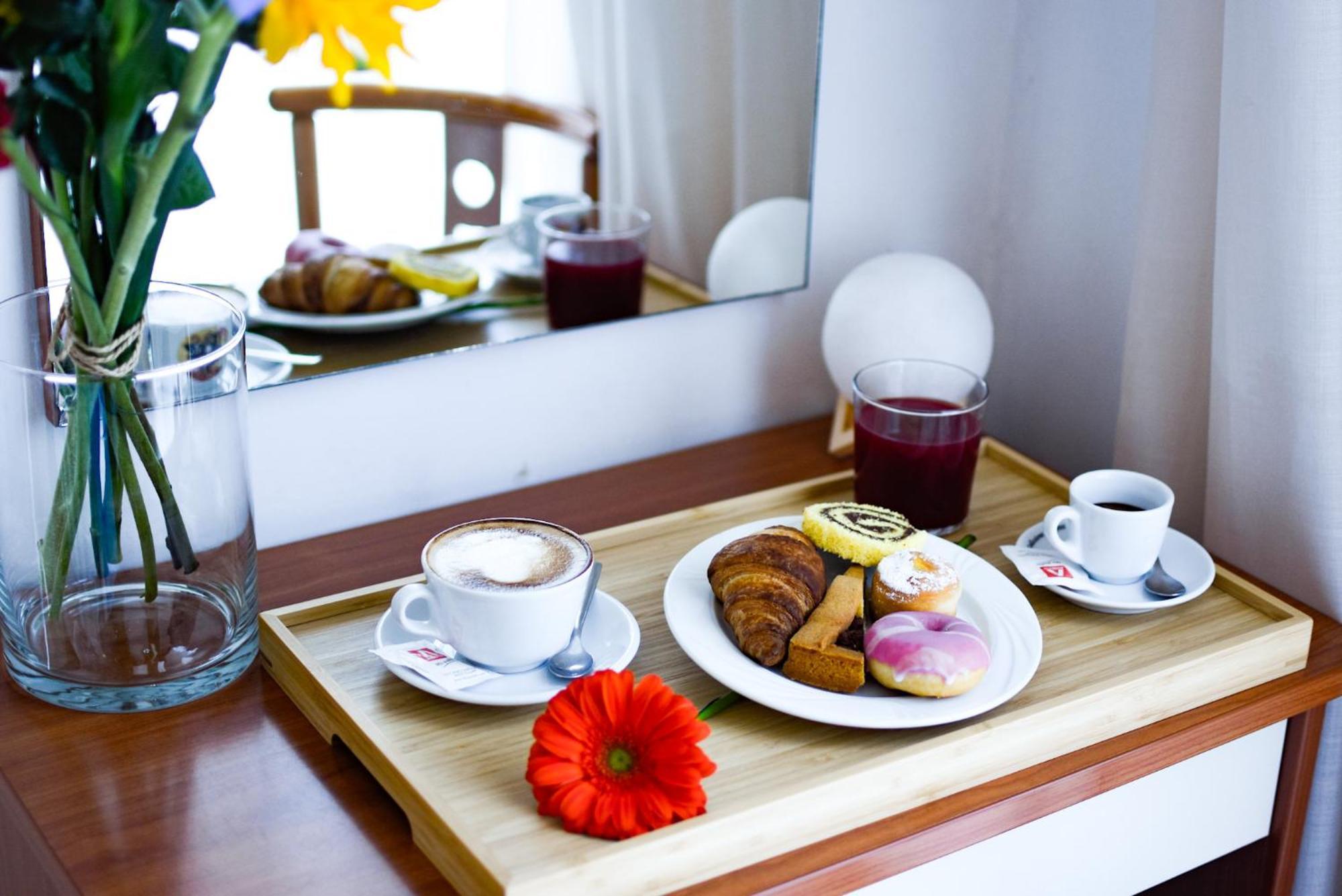 Hotel Villa Caterina Rimini Ngoại thất bức ảnh