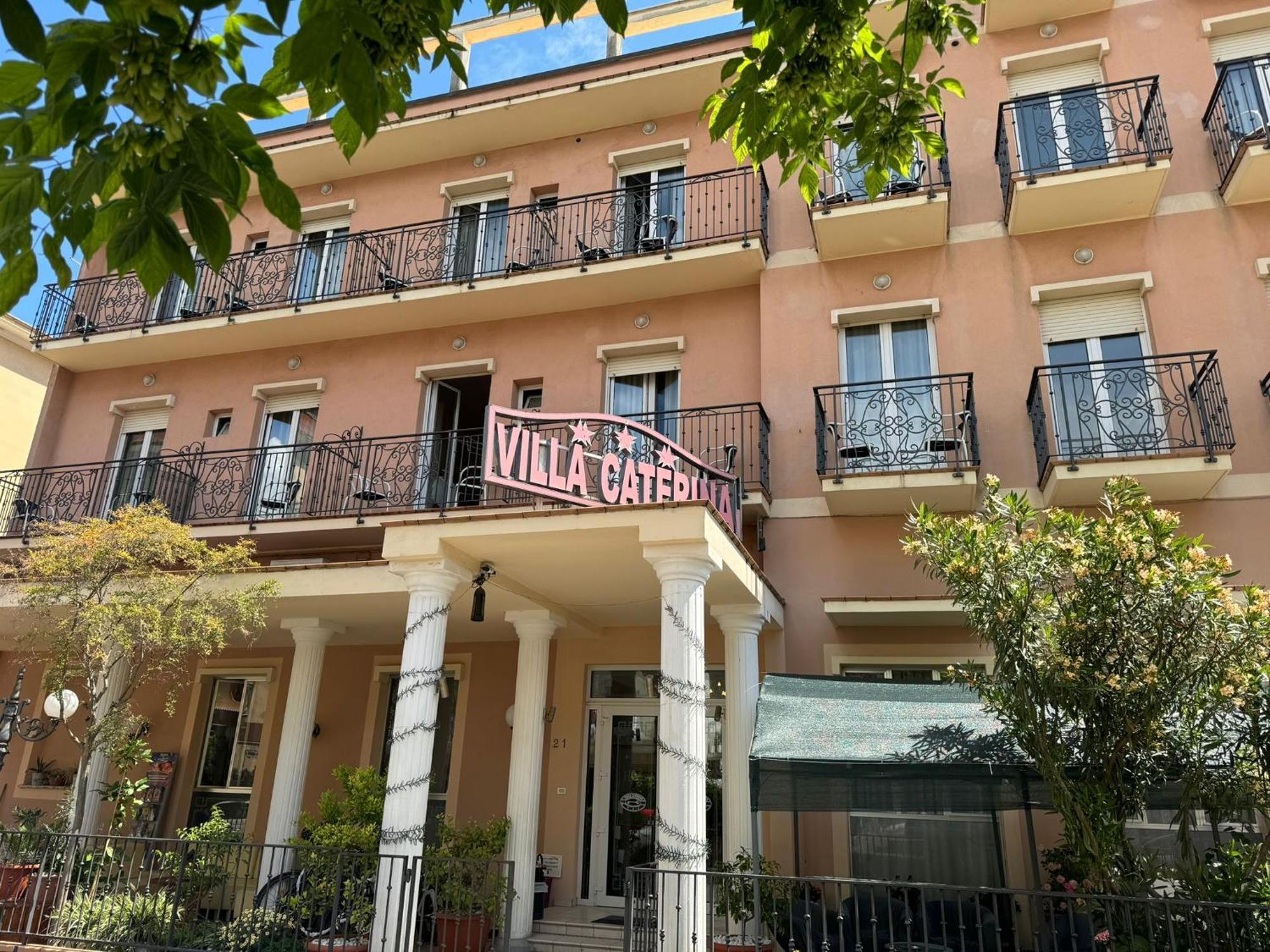 Hotel Villa Caterina Rimini Ngoại thất bức ảnh