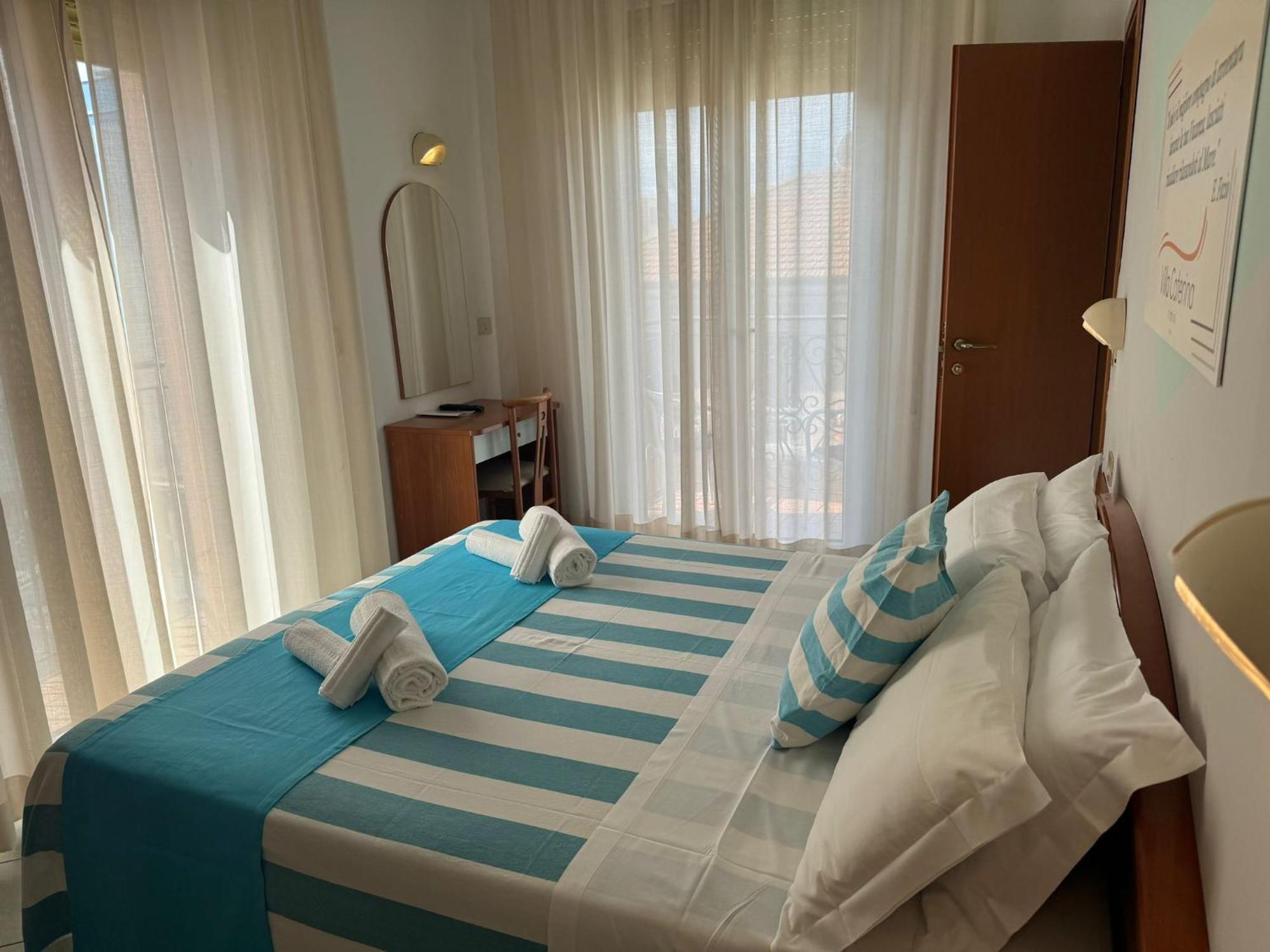 Hotel Villa Caterina Rimini Ngoại thất bức ảnh