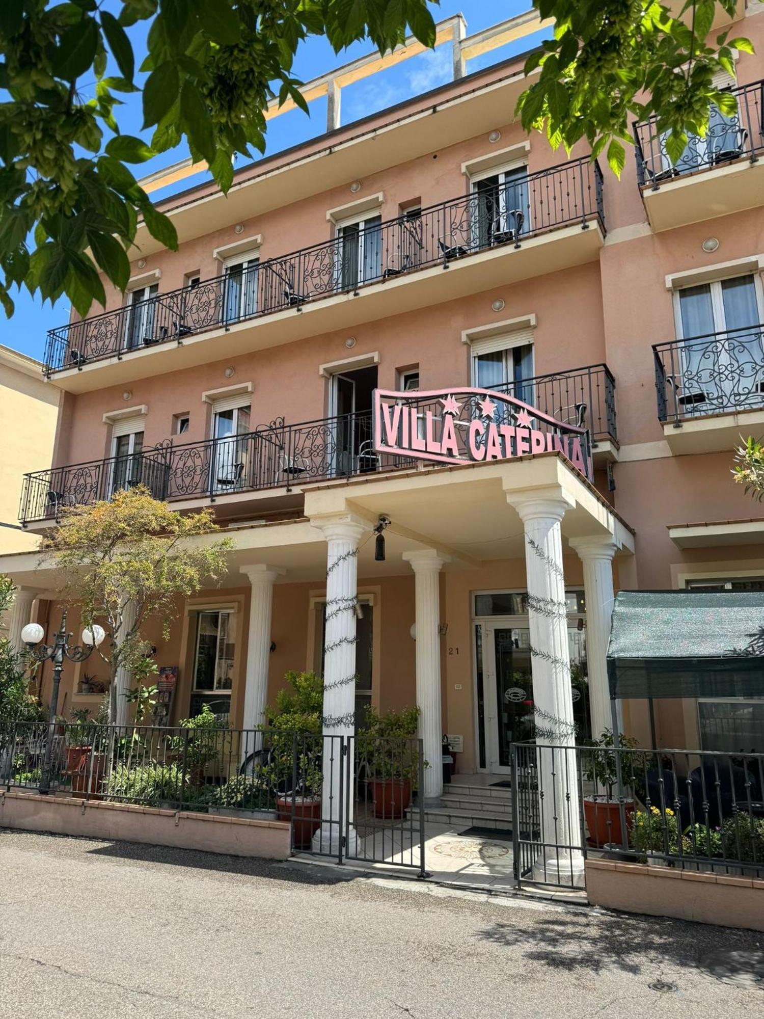 Hotel Villa Caterina Rimini Ngoại thất bức ảnh