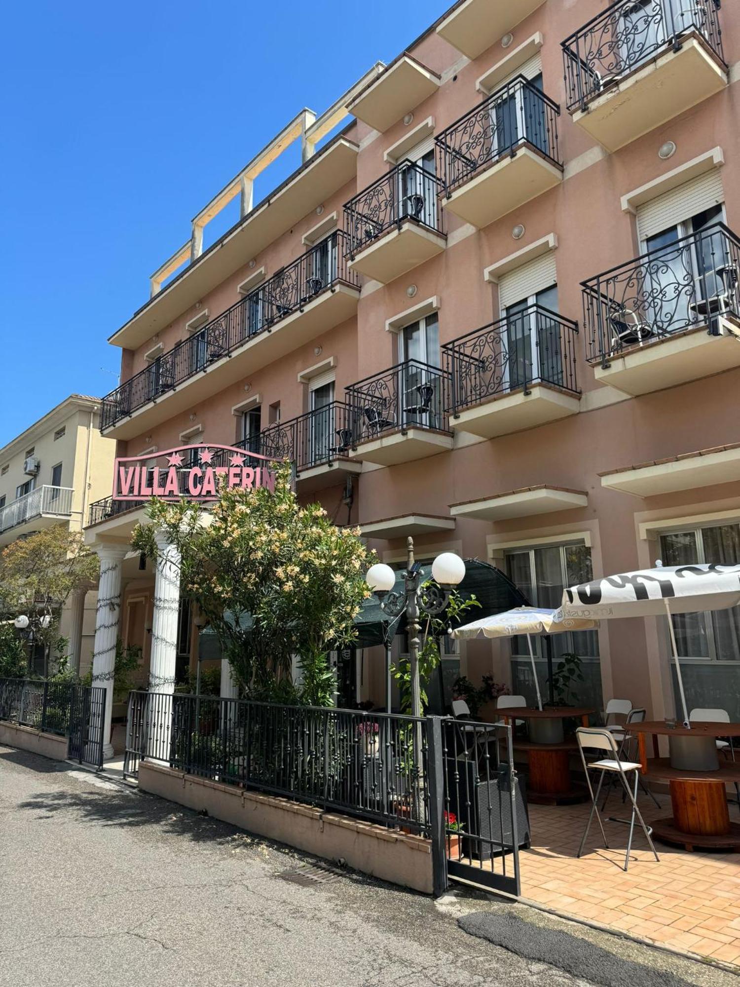 Hotel Villa Caterina Rimini Ngoại thất bức ảnh